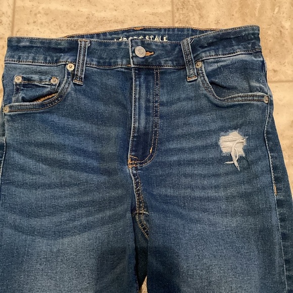 Aeropostale high rise skinny ripped short jeans. - Picture 4 of 8